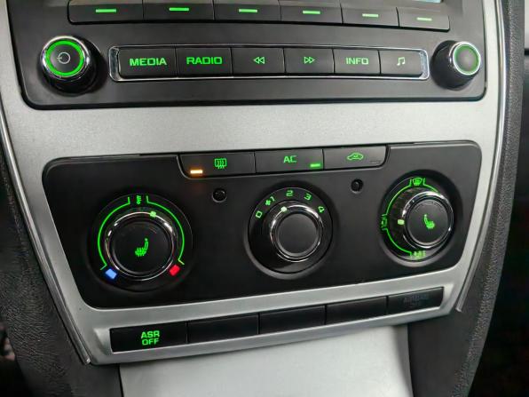 Skoda Octavia II (A5) Рестайлинг с пробегом 2011 года, цена 630 000 рублей, 210182 км, лифтбек, Автокод Объявления