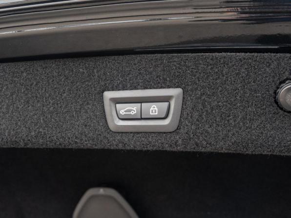 BMW 7 серии VI (G11/G12) с пробегом 2017 года, цена 4 195 000 рублей, 136548 км, седан, Автокод Объявления