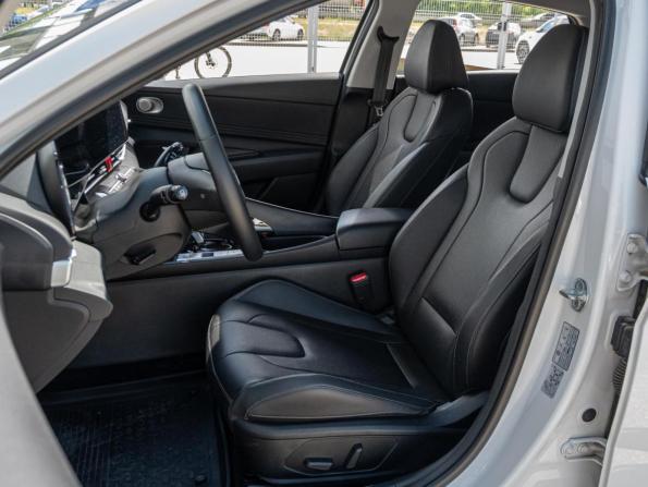 Hyundai Elantra VII (CN7) Рестайлинг с пробегом 2023 года, цена 2 270 000 рублей, 32214 км, седан, Автокод Объявления
