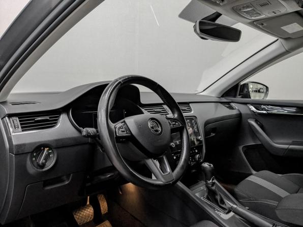 Skoda Octavia III (A7) Рестайлинг с пробегом 2019 года, цена 1 850 000 рублей, 137273 км, лифтбек, Автокод Объявления