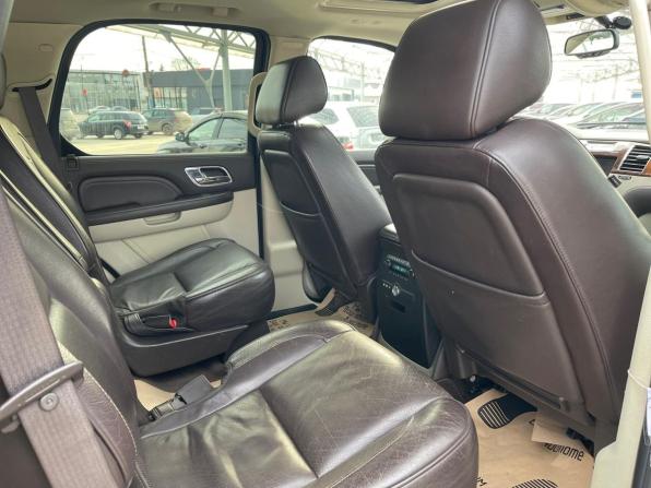 Cadillac Escalade III с пробегом 2011 года, цена 2 195 000 рублей, 208452 км, внедорожник, Автокод Объявления