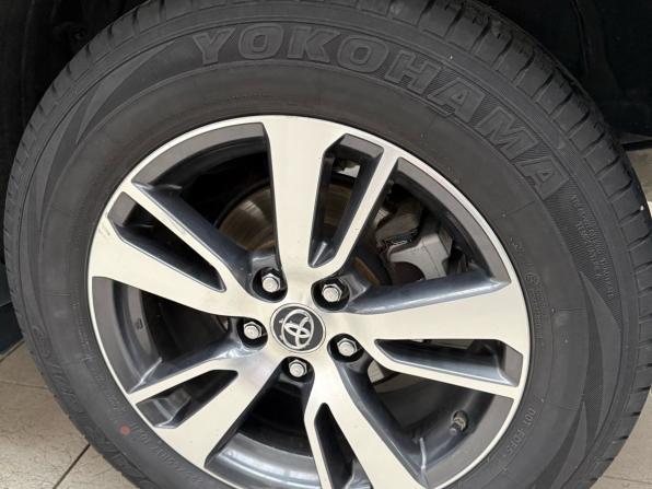Toyota RAV4 IV (XA40) Рестайлинг с пробегом 2017 года, цена 2 490 000 рублей, 61900 км, внедорожник, Автокод Объявления