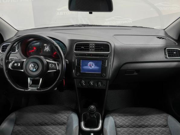 Volkswagen Polo V Рестайлинг с пробегом 2019 года, цена 690 000 рублей, 233659 км, седан, Автокод Объявления