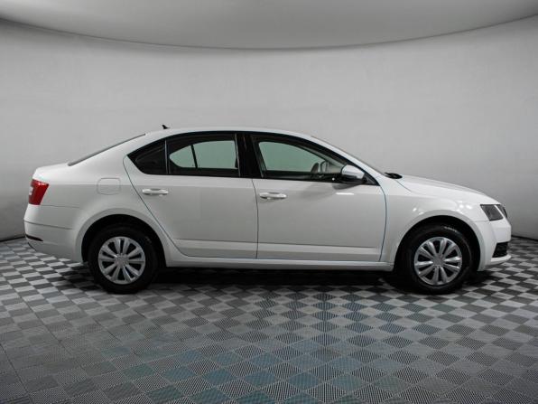 Skoda Octavia III (A7) Рестайлинг с пробегом 2017 года, цена 1 137 000 рублей, 195300 км, лифтбек, Автокод Объявления