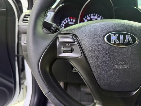 Kia Rio III Рестайлинг с пробегом 2015 года, цена 1 179 000 рублей, 77814 км, седан, Автокод Объявления