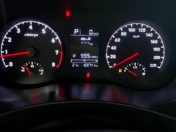 Hyundai Solaris II с пробегом 2017 года, цена 1 019 900 рублей, 170000 км, седан, Автокод Объявления