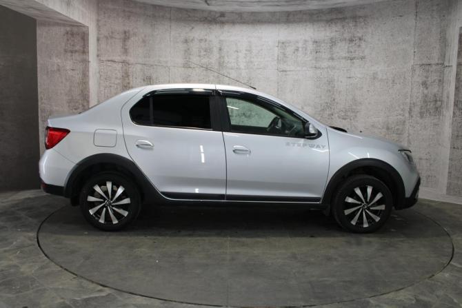 Renault Logan II Рестайлинг с пробегом 2019 года, цена 1 035 000 рублей, 155013 км, седан, Автокод Объявления