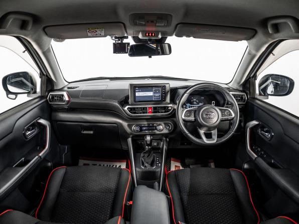 Toyota Raize I с пробегом 2020 года, цена 1 650 000 рублей, 68553 км, внедорожник, Автокод Объявления