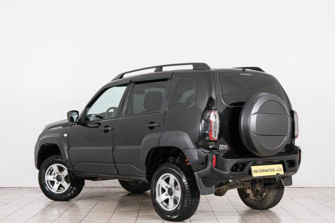 Lada (ВАЗ) Niva Travel I с пробегом 2022 года, цена 949 000 рублей, 68000 км, внедорожник, Автокод Объявления