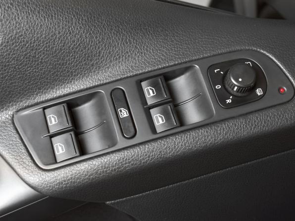 Volkswagen Tiguan I Рестайлинг с пробегом 2011 года, цена 1 465 995 рублей, 209650 км, внедорожник, Автокод Объявления
