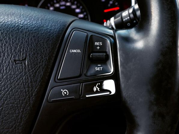 Kia Sorento II Рестайлинг с пробегом 2015 года, цена 1 799 000 рублей, 248805 км, внедорожник, Автокод Объявления