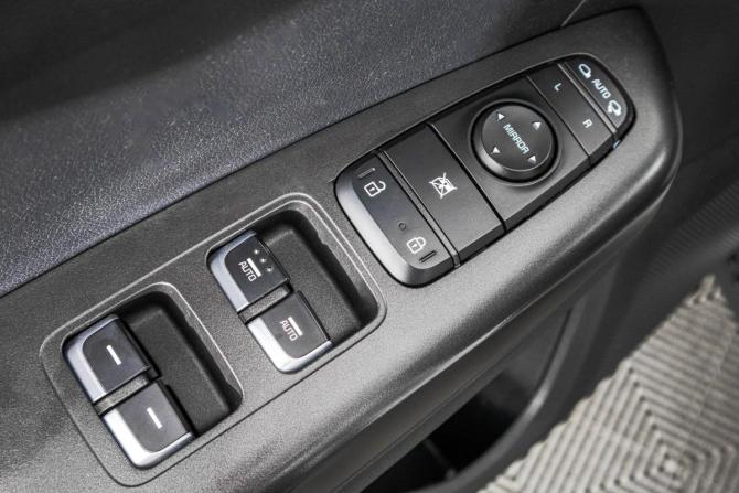 Kia Sportage IV Рестайлинг с пробегом 2019 года, цена 2 349 000 рублей, 138500 км, внедорожник, Автокод Объявления