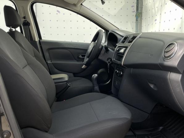 Renault Logan II с пробегом 2015 года, цена 800 000 рублей, 103935 км, седан, Автокод Объявления