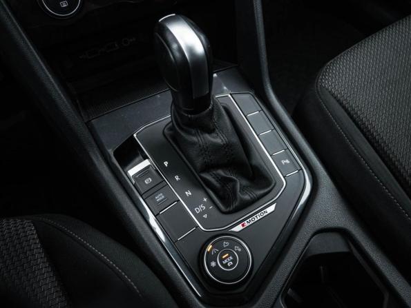 Volkswagen Tiguan II с пробегом 2020 года, цена 2 325 700 рублей, 140028 км, внедорожник, Автокод Объявления