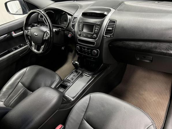 Kia Sorento II Рестайлинг с пробегом 2018 года, цена 1 970 000 рублей, 176017 км, внедорожник, Автокод Объявления