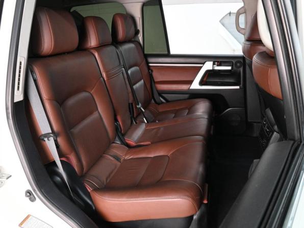 Toyota Land Cruiser 200 Series Рестайлинг 2 с пробегом 2016 года, цена 5 875 000 рублей, 156311 км, внедорожник, Автокод Объявления