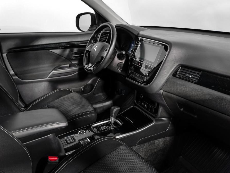 Mitsubishi Outlander III Рестайлинг 3 Санкт-Петербург  - изображение 13