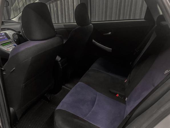 Toyota Prius III Рестайлинг (XW30) с пробегом 2015 года, цена 1 420 000 рублей, 154000 км, лифтбек, Автокод Объявления