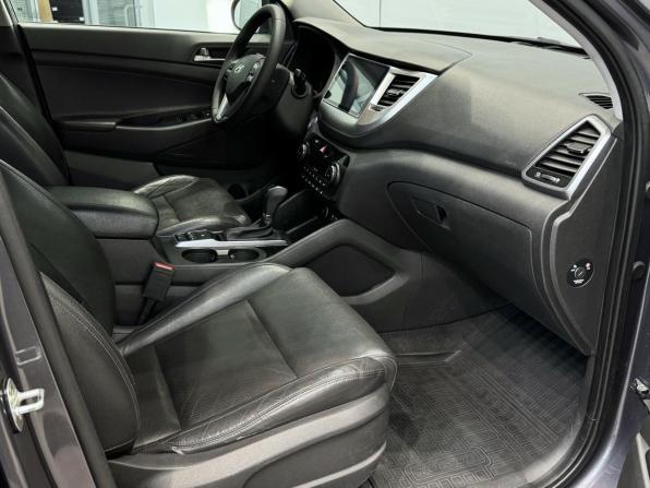 Hyundai Tucson III с пробегом 2016 года, цена 1 920 000 рублей, 188000 км, внедорожник, Автокод Объявления