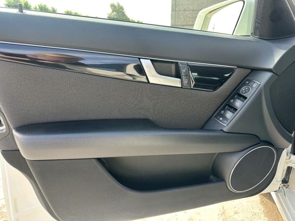 Mercedes-Benz C-Класс III (W204) Рестайлинг с пробегом 2011 года, цена 1 390 000 рублей, 186625 км, седан, Автокод Объявления