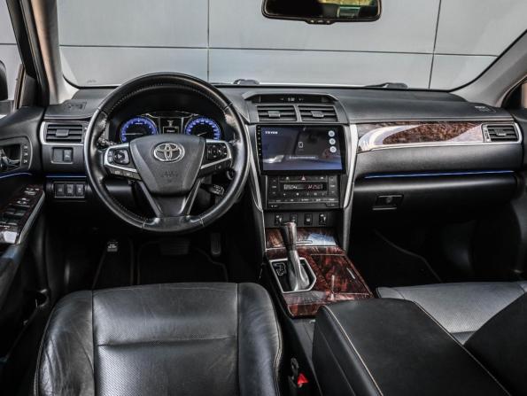 Toyota Camry VII (XV50) Рестайлинг 2 с пробегом 2017 года, цена 2 379 000 рублей, 204338 км, седан, Автокод Объявления