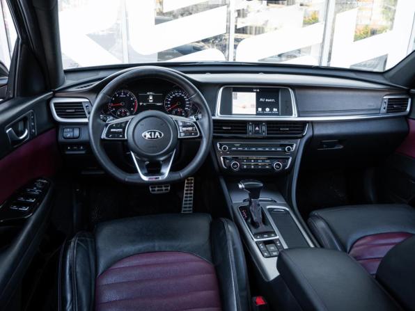 Kia Optima IV Рестайлинг с пробегом 2019 года, цена 1 877 000 рублей, 119803 км, седан, Автокод Объявления