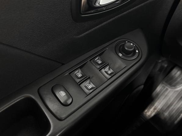 Renault Kaptur I с пробегом 2016 года, цена 1 085 000 рублей, 173878 км, внедорожник, Автокод Объявления