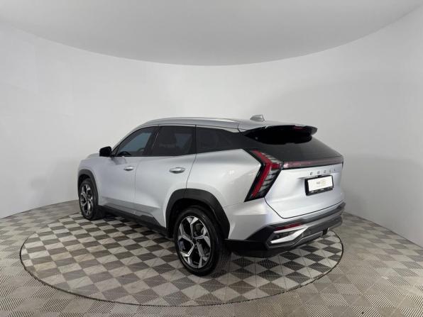 Geely Atlas II с пробегом 2023 года, цена 2 472 000 рублей, 69704 км, внедорожник, Автокод Объявления