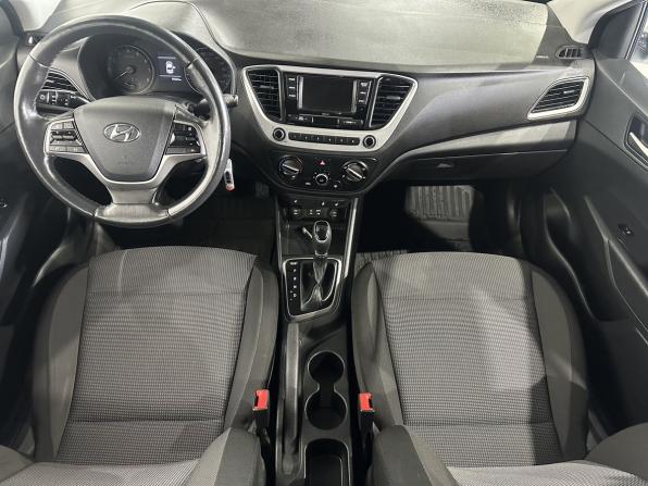 Hyundai Solaris II с пробегом 2017 года, цена 1 360 000 рублей, 95000 км, седан, Автокод Объявления