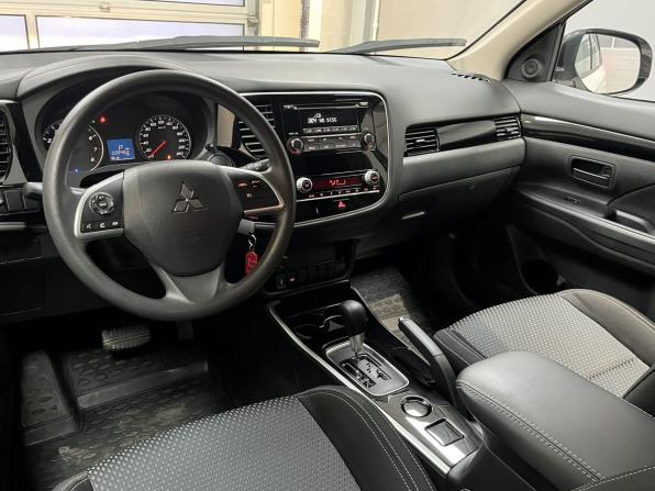 Mitsubishi Outlander III Рестайлинг 3 с пробегом 2020 года, цена 2 359 000 рублей, 32218 км, внедорожник, Автокод Объявления