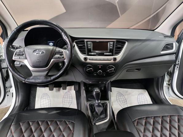 Hyundai Solaris II с пробегом 2018 года, цена 1 170 000 рублей, 130000 км, седан, Автокод Объявления
