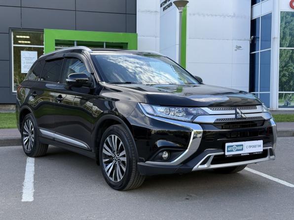 Mitsubishi Outlander III Рестайлинг 3 с пробегом 2020 года, цена 2 685 000 рублей, 25618 км, внедорожник, Автокод Объявления