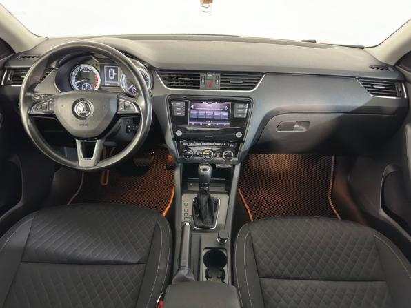 Skoda Octavia III (A7) Рестайлинг с пробегом 2017 года, цена 1 419 900 рублей, 173814 км, лифтбек, Автокод Объявления
