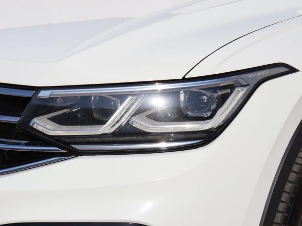 Volkswagen Tiguan II Рестайлинг с пробегом 2021 года, цена 3 699 000 рублей, 137385 км, внедорожник, Автокод Объявления