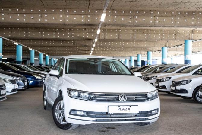 Volkswagen Passat B8 с пробегом 2016 года, цена 1 749 000 рублей, 126048 км, седан, Автокод Объявления