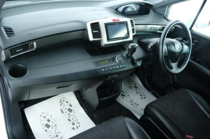 Honda Freed I Рестайлинг 2 с пробегом 2014 года, цена 1 329 000 рублей, 175000 км, компактвэн, Автокод Объявления