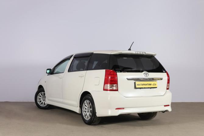 Toyota Wish I Рестайлинг с пробегом 2008 года, цена 949 000 рублей, 197000 км, компактвэн, Автокод Объявления