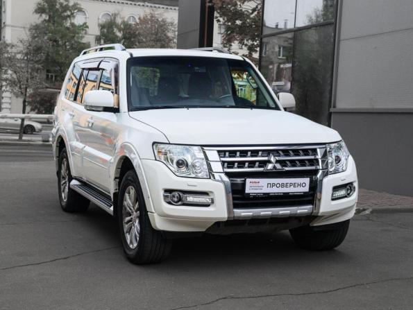 Mitsubishi Pajero IV Рестайлинг 2 с пробегом 2014 года, цена 2 360 000 рублей, 223508 км, внедорожник, Автокод Объявления