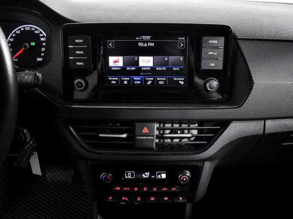 Volkswagen Polo VI с пробегом 2021 года, цена 1 735 000 рублей, 42983 км, лифтбек, Автокод Объявления