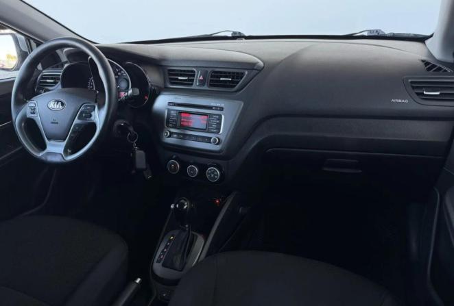 Kia Rio III Рестайлинг с пробегом 2016 года, цена 997 000 рублей, 107466 км, хэтчбек, Автокод Объявления