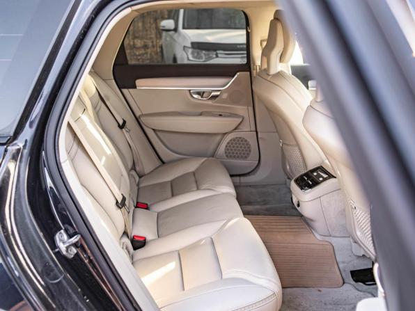 Volvo V90 Cross Country I с пробегом 2017 года, цена 2 420 000 рублей, 248591 км, универсал, Автокод Объявления