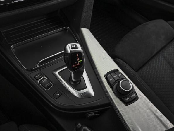 BMW 3 серии VI (F3x) Рестайлинг с пробегом 2017 года, цена 2 356 880 рублей, 185200 км, седан, Автокод Объявления