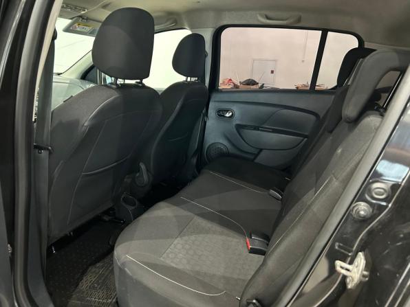 Renault Sandero II с пробегом 2015 года, цена 469 000 рублей, 287267 км, хэтчбек, Автокод Объявления