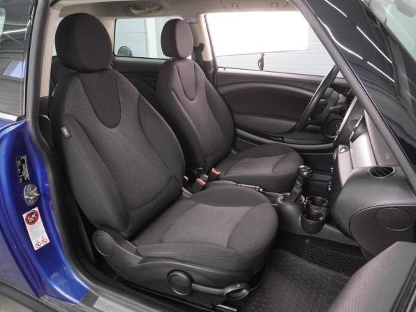 Mini Hatch II (R56) Рестайлинг с пробегом 2013 года, цена 1 272 000 рублей, 100379 км, хэтчбек, Автокод Объявления