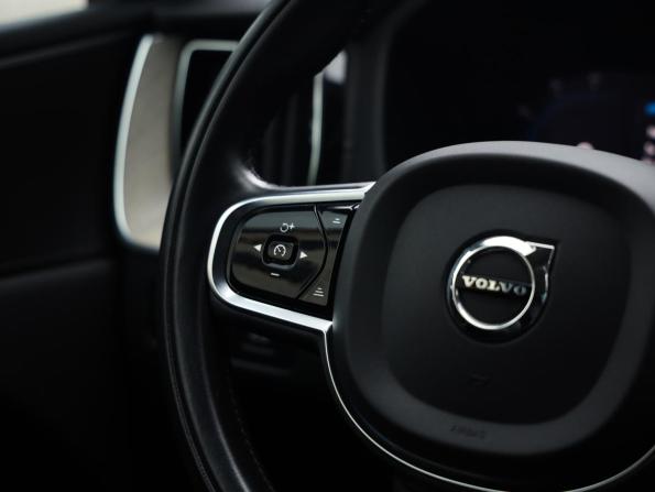Volvo XC60 II Рестайлинг с пробегом 2021 года, цена 4 449 000 рублей, 59548 км, внедорожник, Автокод Объявления