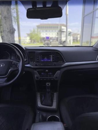 Hyundai Elantra VI (AD) Рестайлинг с пробегом 2018 года, цена 1 580 000 рублей, 149500 км, седан, Автокод Объявления