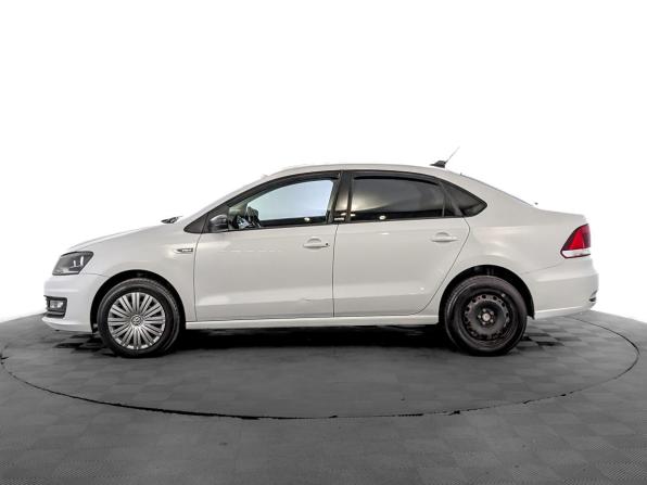 Volkswagen Polo V Рестайлинг с пробегом 2018 года, цена 1 055 000 рублей, 103613 км, седан, Автокод Объявления