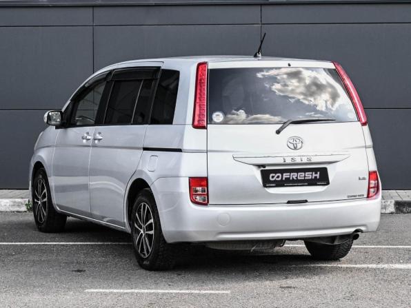 Toyota ISis I Рестайлинг с пробегом 2010 года, цена 1 269 000 рублей, 116487 км, компактвэн, Автокод Объявления