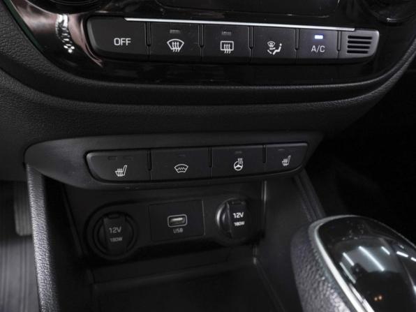 Hyundai Solaris II с пробегом 2019 года, цена 1 680 000 рублей, 141594 км, седан, Автокод Объявления