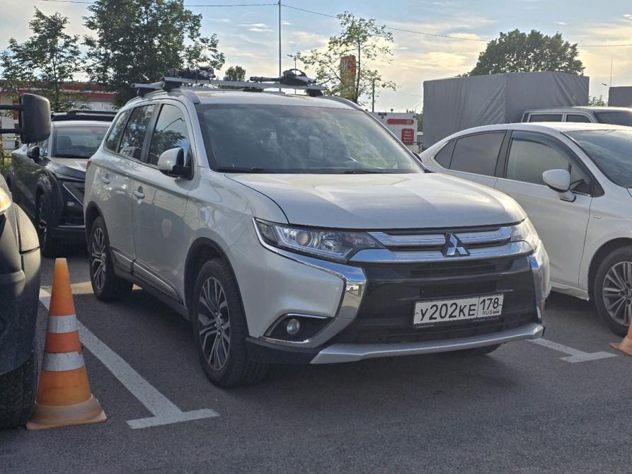 Mitsubishi Outlander III Рестайлинг 2 Санкт-Петербург  - изображение 2